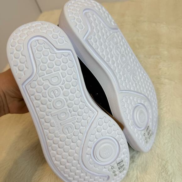 NEW People ACE Rubber Sneakers Slip On Water Shoes Black M 5 W 7 Perforated - Picture 6 of 9